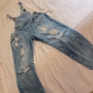 Overall denim jean